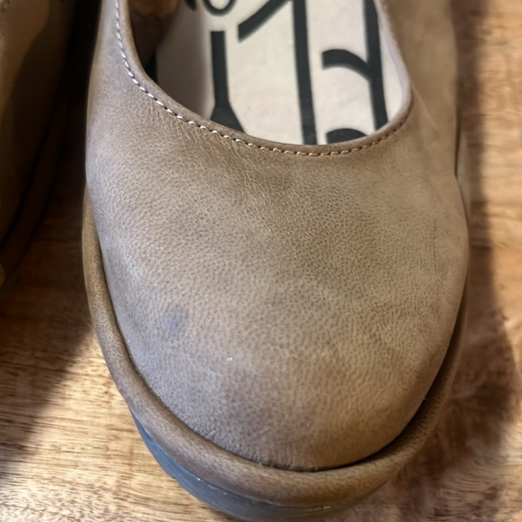 Fly London Flats (slight wedge) - Picture 7 of 8